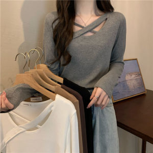 Clever Design Long Sleeve T-Shirt Womens New Style 2022 Popular Base Shirt Unique Exquisite Commute Korean Version round Neck Button Detail