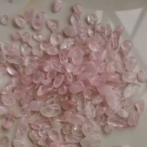 Đá thạch anh vụn trang trí tự nhiên 100% màu hồng Thạch anh hồng vụn may mắn