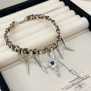Spicy Girl Leopard Print Rivet Cross Necklace Women Choker Y2K Sweet Cool High-End Sensation Clavicle Chain Alloy Pendant
