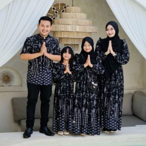 Couple Keluarga Silky Maxmara Terbaru Baju Muslim Pasangan Ayah Ibu Dan Anak Set Pakaian Couple Keluarga Modern Gamis Busui Family Set Seravina Seragam Lebaran Terlaris - Couple Family Raya