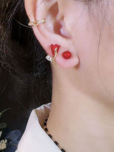 ต่างหูไข่มุกเงินแบบใส่ได้สองทาง ดีไซน์ดอกไม้สีแดง แฟชั่นสำหรับผู้หญิง ต่างหูแบบไฮเอนด์ เครื่องประดับแฟชั่น