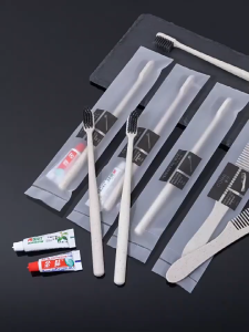 แปรงสีฟันพร้อมยาสีฟัน 1ชุด เกรดโรงแรม รีสอร์ท แปรงสีฟันแบบใช้แล้วทิ้ง พร้อมส่งจากไทย