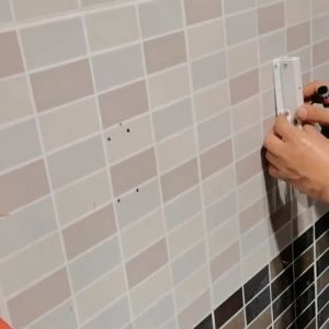 Foldable Table with Wall Bracket: A Space-Saving Solution