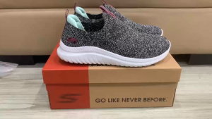 Giày chạy bộ Skechers untra Memory Foam cho nữ màu xám đậm