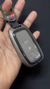 เคสรีโมทรถ Toyota Yaris Cross ATIV GR   Veloz 2023  แบบ 2 ชั้น   (Double-Layer Metal Alloy Key Cover with transparent push button Guard 360)
