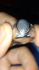 kalimaya black opal jenis abu jarong joss natural banten dim10×65×3.3 ring alpaka no7.mulus kinclong.ada sdkit sisa tali air alami