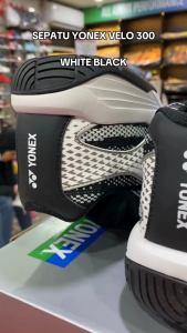 SEPATU BADMINTON BULUTANGKIS YONEX VELO 300 ORIGINAL