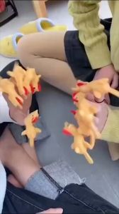 Combo 10 Con Gà Bay Dính Tường Gà Bay Đồ Chơi Giá RẻGà Cao Su Giải Trí Vui Nhộn An Toàn Cho Bé