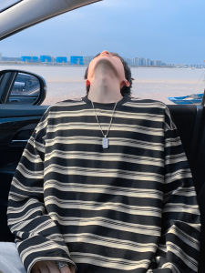 เสื้อยืดคอกลมแขนยาวผู้ชาย ผ้าฝ้ายแท้ สไตล์ญี่ปุ่นย้อนยุค ลายทาง สีดำขาว แฟชั่นฤดูใบไม้ร่วง เสื้อเชิ้ตชั้นใน เสื้อคลุมกันหนาว