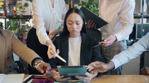 ZSCMALL 4K Portable Monitor 15.6" UHD 3840x2160 Laptop Display with Smart Cover 16:10 Matte IPS Screen 100% sRGB 1.06 Billion Colors 400 Nits Brightness Metal Frame for PC/Mac/Phone