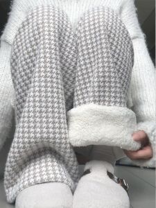 กางเกงขายาวทรงหลวมสไตล์ฝรั่งเศส ขนนุ่ม สีสันสดใส ทรงหลวม ฤดูหนาว ปี 2024 กางเกงขายาวผ้ากำมะหยี่หนา เอวสูง ขาตรง