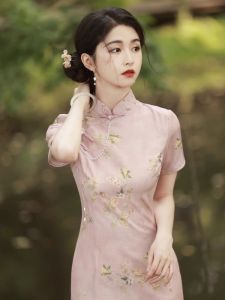Elegant Simple Style Cheongsam Young Womens Daily Wear Retro Fashion Short Sleeve Low Slit Cheongsam Dress for Summer 2025