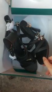 Sandal chiến binh gót nhọn 10p hàng QC cao cấp Fullbox sẵn màu đen trắng-Ana Quảng Châu-kèm video thật