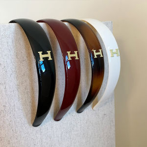 Elegant Letter Hairband Womens High Hairline Face Washing Headband Hair Accessory Autumn Versatile Outing Matching Hair Clip