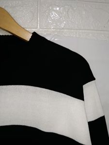 Eira Sweater Rajut Oversize: Atasan Rajut Wanita yang Nyaman & Lengkung