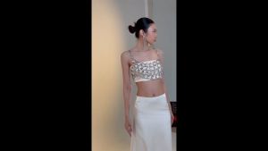 DARAN OFFICIAL - JEW CROP TOP + SLEEK SATIN SET  ชุดออกงาน เดรสซาติน เดรสออกงาน
