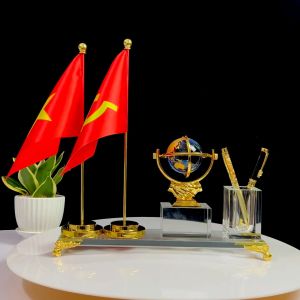 Hộp Đựng Bút Doanh Nhân Bắt Tay Hữu Nghị Cầu Pha Lê Xanh 2 cờ Chất Liệu Đồng Mạ Vàng và Pha Lê K9 Hộp bút để bàn Quà Tặng Sếp