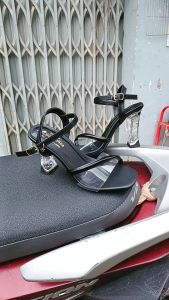 ảnh thật giày nữ quay chéo trong có hậu