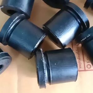 8 ชิ้น ยางหูแหนบหลังดัทสัน Datsun ยางสีเขียว ประเภทสายทอ | ส่วนประกอบ: 8 ชิ้น