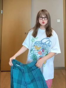 T-Shirt Wanita Putih Lengan Pendek - Motif Buah Aesthetic 2025