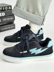 Casual Skateboarding Shoes Mens 2025 New Autumn Versatile Student Lightning Shoes Dequn Shoes Leisure Comfortable Sports Sneakers