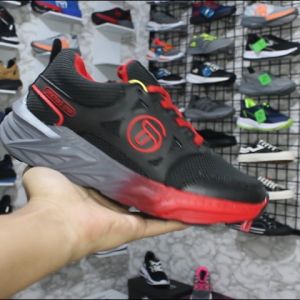 SEPATU PRIA DAN WANITA TERBARU. SNEAKERS OLAHRAGA, SEKOLAH, KANTOR, RINGAN DAN LENTUR, BRAND LOKAL TERLARIS