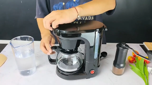 (1-3 Days Delivered)Mini Coffee Maker 0.75L Capacity Keep warm Anti-drip feature Visible water gauge Removable filter holder Coffee machine SG Plug