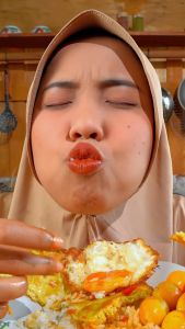 Eatsambel - Sambel Bawang Ojolali [ 2 Sachet dan 5 Sachet  ]