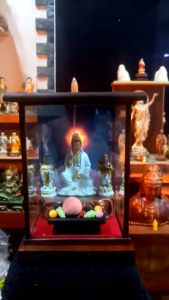 Hộp kính thờ Bộ tượng Phật quan âm bồ tát và cặp tượng Tiên đồng - Ngọc nữ  đẹp chất.