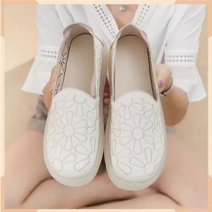 Comfortable Real Leather Mom Shoes Womens Slip-On Flat Bottom Cow Tendon Soft Sole Spring Autumn New Style Casual Single Shoes