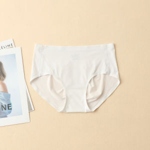 ผ้าไหม กางเกงใน ผู้หญิง ชิ้นเดียวไร้รอยต่อ ระบายอากาศได้ดี บาง กางเกงใน เอวกลาง เรียบง่าย ชุดชั้นในเยาวชนสีบริสุทธิ์ กางเกงขาสั้น ชุดชั้นใน