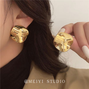 Retro Metal Wave Edge Hoop Earrings Hong Kong Style Personalized Design Simple Fashionable round Stud Earrings for Women