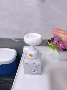 【1-3 Days Delivery】Flower Foam Pump Bottle Dispenser Refillable Container for Lotion Shower Gel Hand Soap
