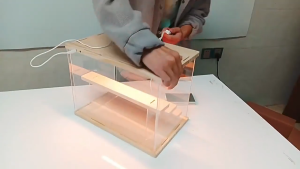 กล่องโชว์โมเดล ตู้โชว์โมเดล ไฟ LED สวยงาม สำหรับโชว์ฟิกเกอร์และของสะสมขนาดเล็ก วัสดุทนทานไม่แตกหัก ไร้ฝุ่น