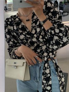 Vintage Floral Shirt Womens Short V-neck Shirt Stylish Niche Style Hong Kong Style Autumn Lace-up Waist-Controlled Long Sleeves Tops