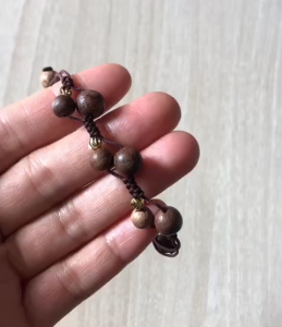 💥 Vòng tay nữ gỗ trầm hương làm quà tặng mệnh Thổ made in Vietnam
