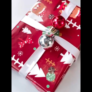 พร้อมส่ง🔥ของขวัญ🔥Christmas2025🔥กระดาษห่อของขวัญวันเกิด ลายเยอะ ขนาด50*70CM ลายใหม่ ลายการ์ตูน น่ารัก