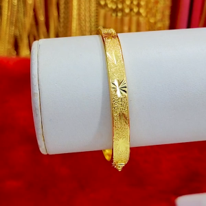 กำไลข้อมือทองชุบ น้ำหนัก 1 บาท เส้นผ่านศูนย์กลาง 5.2 ซม. กำไลพ่นทรายตัดลาย รับประกัน 1 ปี ทองชุบ เสริมบารมี ใส่อาบน้ำได้