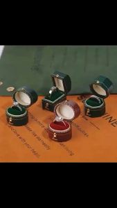 Vintage Portable Mini Ring Box Exquisite Fashion High-end Jewelry Props Light Luxury Jewelry Box Engagement Ring Box