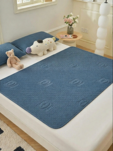 KAMONI | Waterproof Mat for Babies and Seniors Menstrual Use