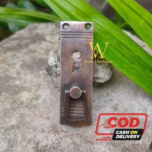 Tarikan Lemari Kuningan Antik Motif Klasik Tegak Garis 1 pcs