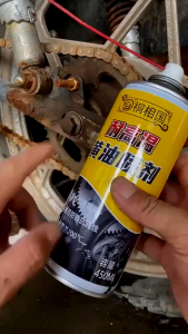 300ML lubricating grease hand spray chain and motorcycle anti-rust lubricant liquid grease spray high-temperature resistant auto repair machinery agricultural machinery lubricating grease anti-rust multi-functional lubricant