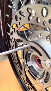 น็อตจานดิส YAMAHA (ไม่มีบ่า) M8x20 เบอร์12 สแตนเลส น็อตจานดิสเลส หัวเรียบ น็อตแต่ง Mio Fino Nouvo