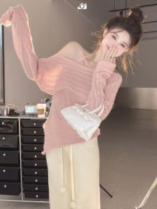 เสื้อถักคอวีแขนยาวทรงสลิมฟิตสำหรับผู้หญิง ฤดูร้อน 2024 เสื้อถักแบบไม่สมมาตร ดีไซน์รูปทรงสัมผัสแบบเปิดหลัง สไตล์หวานๆ