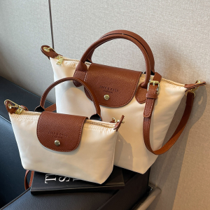 Fashionable Nylon Womens Bag Casual Crossbody Small Square Bag Large Capacity Versatile Commuting Bag High Quality Texture