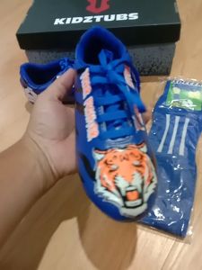 KIDZTUBS Sepatu Bola Anak Paket Komplit Sepatu Bola Tas Skin Deker Kaos Kaki Usia 6-10 Tahun Size 28 29 30 31 32 33 34 35 36 37 KDZ1757011425