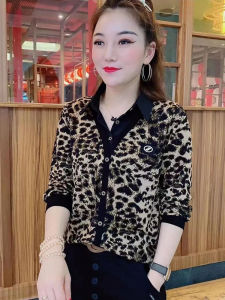 Le Yan Womens Fashionable Leopard Print Shirt Collar Top Spring New Arrival Korean Style Loose Fit Classic Pattern Long Sleeve Polo Neck