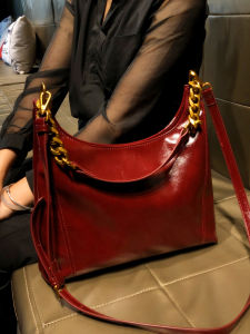 Large Capacity Red Wedding Bride Tote Bag Single Shoulder HKins Hong Kong IT New 2025 Underarm Bag Soft Leather Handbag