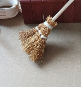 Miniature Furniture Roleplay Toy Mini Broom