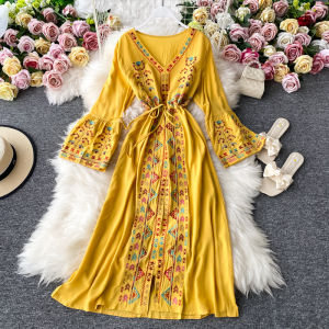Bohemian Ethnic Embroidery Vacation Dress V-Neck Slit Waist-Cinching Loose Dress Flared Sleeves A-Line Midi Skirt Korean Style